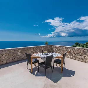 Amazing In With Wifi , Lubenice Kroatien